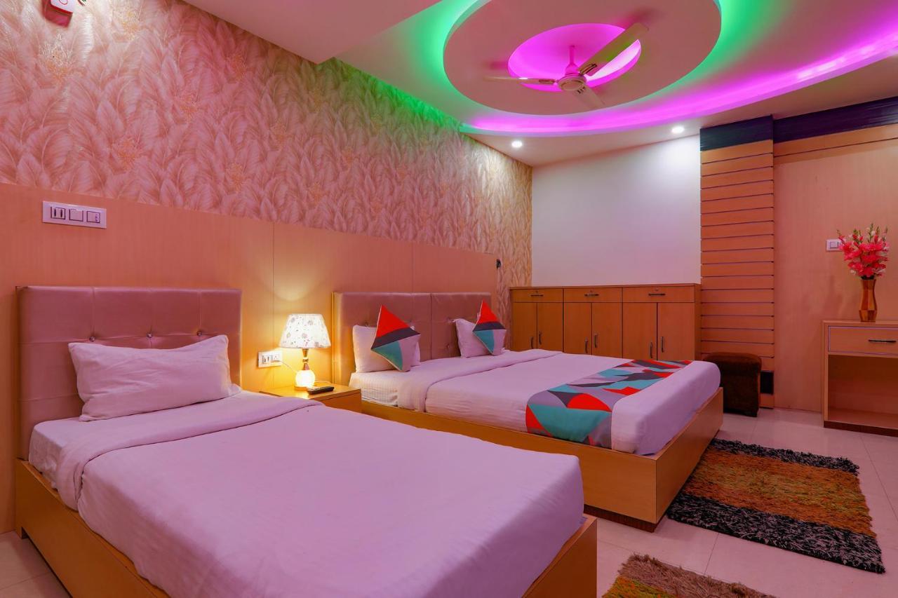 Fabexpress Moti Mahal Hotel Varanasi Exterior photo